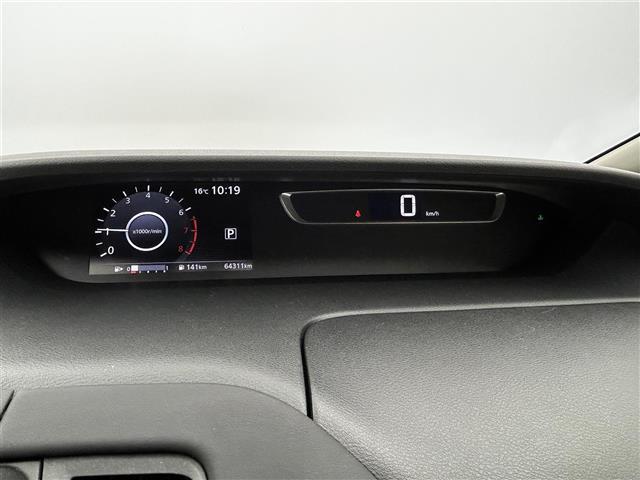 セレナ ハイウェイスター　Ｖセレクション　純正ＳＤナビ／両側パワスラ／全方位カメラ／コーナーセンサー／パーキングアシスト／アイドリングストップ／オートライト／オートマチックハイビーム／ビルトインＥＴＣ／ドラレコ／チップアップシート（5枚目）