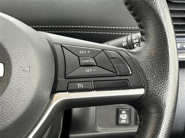 セレナ ハイウェイスター　Ｖセレクション　純正ＳＤナビ／両側パワスラ／全方位カメラ／コーナーセンサー／パーキングアシスト／アイドリングストップ／オートライト／オートマチックハイビーム／ビルトインＥＴＣ／ドラレコ／チップアップシート（7枚目）