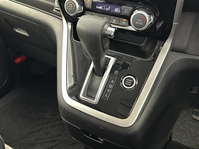 セレナ ハイウェイスター　Ｖセレクション　純正ＳＤナビ／両側パワスラ／全方位カメラ／コーナーセンサー／パーキングアシスト／アイドリングストップ／オートライト／オートマチックハイビーム／ビルトインＥＴＣ／ドラレコ／チップアップシート（13枚目）