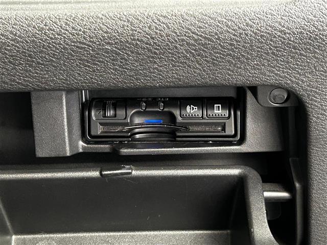 セレナ ハイウェイスター　Ｖセレクション　純正ＳＤナビ／両側パワスラ／全方位カメラ／コーナーセンサー／パーキングアシスト／アイドリングストップ／オートライト／オートマチックハイビーム／ビルトインＥＴＣ／ドラレコ／チップアップシート（16枚目）