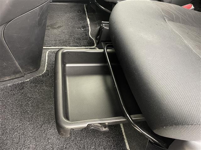 タンク カスタムG-T 純正SDナビ(BT/CD/フルセグ)/クルーズコントロール/アイドリングストップ/バックカメラ/オートライト/コーナーセンサー/ビルトインETC/フロアマット/プッシュスタート(31枚目)