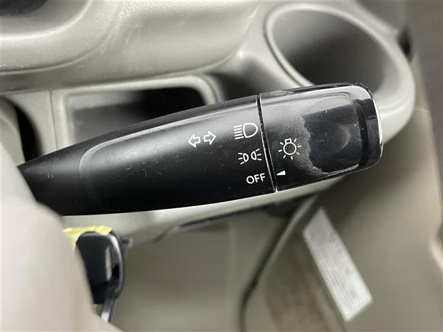 ＮＶ１００クリッパーバン ＤＸ　ルーフラック付き　社外ルームミラー型ドライブレコーダー　社外アルミホイル１２インチ　ＭＴモード　パワーステアリング　純正オーディオ（6枚目）