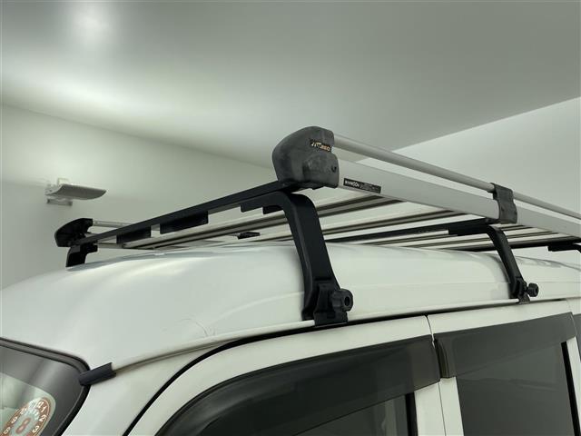 ＮＶ１００クリッパーバン ＤＸ　ルーフラック付き　社外ルームミラー型ドライブレコーダー　社外アルミホイル１２インチ　ＭＴモード　パワーステアリング　純正オーディオ（10枚目）