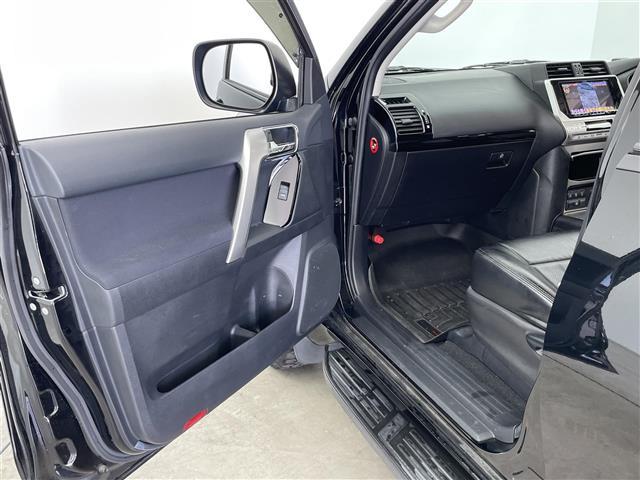 ランドクルーザープラド ＴＸ　社外９型ナビ（ＣＤ／ＤＶＤ／ＳＤ／ＢＴ／ＨＤＭＩ／フルセグ）　バックカメラ　ＥＴＣ　ＴｏｙｏｔａＳａｆｅｔｙＳｅｎｓｅ　コーナーセンサー　オートマチックハイビーム　レーダー　ドラレコ（23枚目）