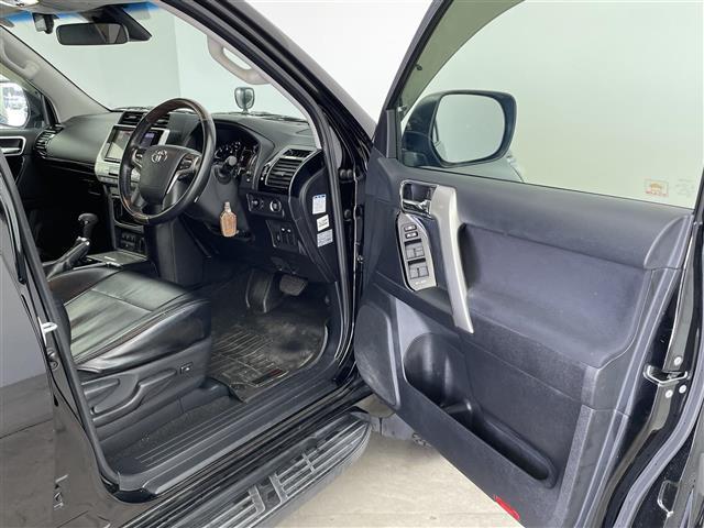 ランドクルーザープラド ＴＸ　社外９型ナビ（ＣＤ／ＤＶＤ／ＳＤ／ＢＴ／ＨＤＭＩ／フルセグ）　バックカメラ　ＥＴＣ　ＴｏｙｏｔａＳａｆｅｔｙＳｅｎｓｅ　コーナーセンサー　オートマチックハイビーム　レーダー　ドラレコ（27枚目）