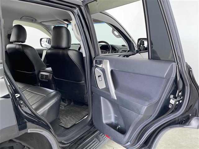 ランドクルーザープラド ＴＸ　社外９型ナビ（ＣＤ／ＤＶＤ／ＳＤ／ＢＴ／ＨＤＭＩ／フルセグ）　バックカメラ　ＥＴＣ　ＴｏｙｏｔａＳａｆｅｔｙＳｅｎｓｅ　コーナーセンサー　オートマチックハイビーム　レーダー　ドラレコ（29枚目）