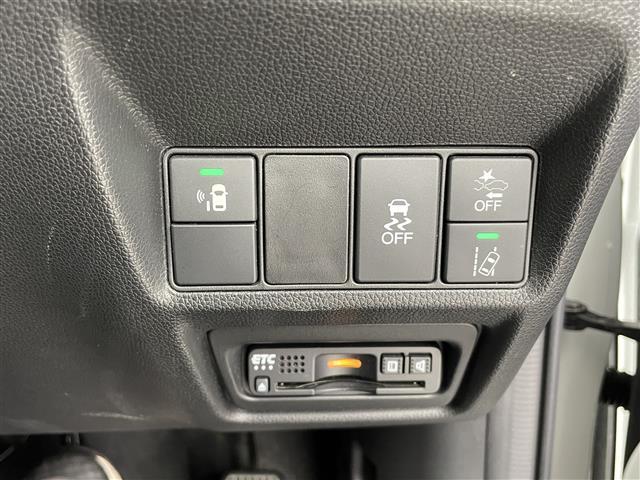 ステップワゴンスパーダ スパーダ ホンダセンシング 純正ナビ フリップダウンモニター ドライブレコーダー バックカメラ ETC アダクティブクルーズコントロール 両側パワースライドドア Bluetooth DVD フルセグ レーンアシスト(15枚目)