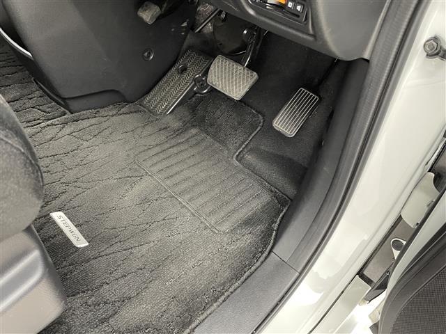 ステップワゴンスパーダ スパーダ ホンダセンシング 純正ナビ フリップダウンモニター ドライブレコーダー バックカメラ ETC アダクティブクルーズコントロール 両側パワースライドドア Bluetooth DVD フルセグ レーンアシスト(19枚目)