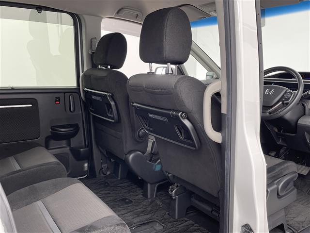 ステップワゴンスパーダ スパーダ ホンダセンシング 純正ナビ フリップダウンモニター ドライブレコーダー バックカメラ ETC アダクティブクルーズコントロール 両側パワースライドドア Bluetooth DVD フルセグ レーンアシスト(29枚目)