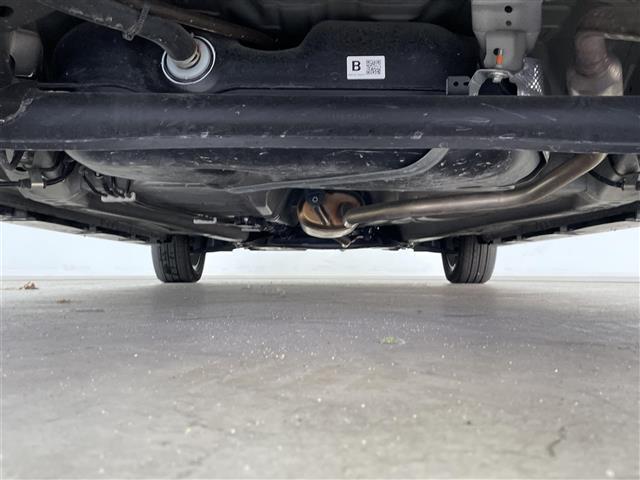 スペーシアカスタム ハイブリッドXS 純正メモリナビ/スズキセーフティーサポート/ヘッドアップディスプレイ/ステアリングヒーター/両側パワースライドドア/シートヒーター/USB/コーナーセンサー/純正アルミホイル/革巻ステアリング(43枚目)