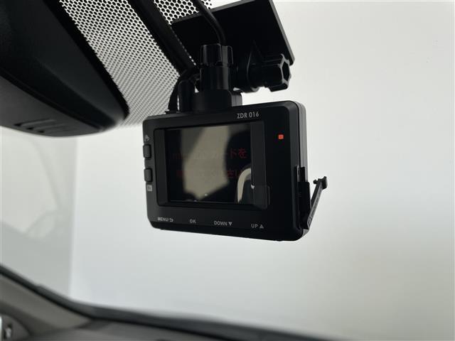 ステップワゴンスパーダ スパーダアドバンスパッケージβ 純正ナビ Bluetooth フリップダウンモニター ETC アダクティブクルーズコントロール 衝突軽減ブレーキ ETC DVD フルセグ CD バックカメラ スマートキー プッシュスタート(15枚目)