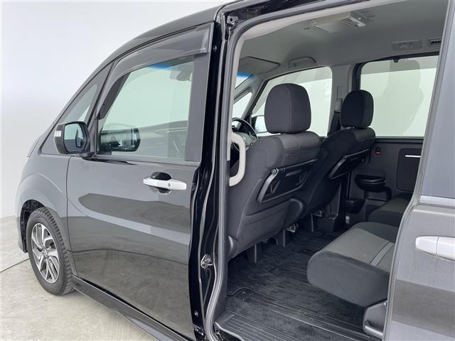 ステップワゴンスパーダ スパーダアドバンスパッケージβ 純正ナビ Bluetooth フリップダウンモニター ETC アダクティブクルーズコントロール 衝突軽減ブレーキ ETC DVD フルセグ CD バックカメラ スマートキー プッシュスタート(28枚目)