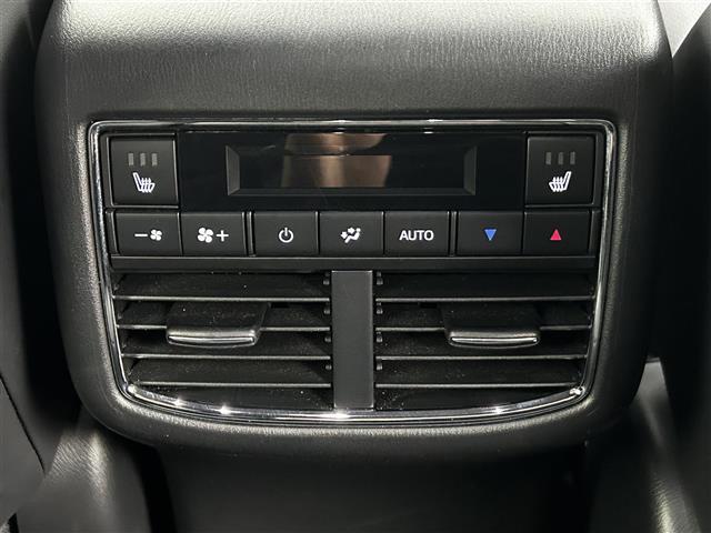 ＣＸ－８ ＸＤ　Ｌパッケージ　純正ナビ　ＣＤ　ＤＶＤ　フルセグＴＶ　パワーバックドア　ＢＯＳＥサウンド　シートヒーター　シートクーラー　レーダークルーズ　ＥＴＣ　ドライブレコーダー　レーンキープ　ＢＳＭ　全方位カメラ　パワーシート（19枚目）