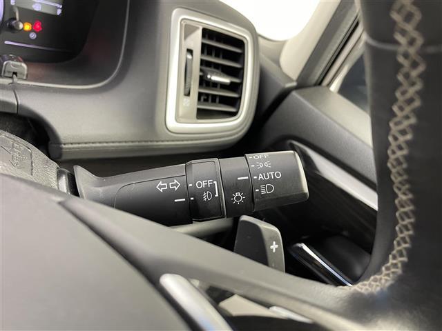 オデッセイ アブソルート　ホンダセンシング　バックカメラ　純正１１，７インチフリップダウンモニター　ホンダセンシング　アダプティブクルーズコントロール　両側パワースライドドア　ＬＥＤヘッドライト　ビルトインＥＴＣ　衝突軽減ブレーキ（9枚目）