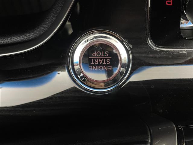 オデッセイ アブソルート　ホンダセンシング　バックカメラ　純正１１，７インチフリップダウンモニター　ホンダセンシング　アダプティブクルーズコントロール　両側パワースライドドア　ＬＥＤヘッドライト　ビルトインＥＴＣ　衝突軽減ブレーキ（14枚目）