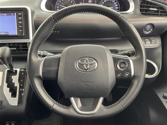 シエンタ G 純正ナビ フルセグ Bluetooth CD 衝突軽減ブレーキ ドライブレコーダー バックカメラ ビルトインETC オートリトラミラー プリクラッシュセーフティー オートハイビーム(4枚目)