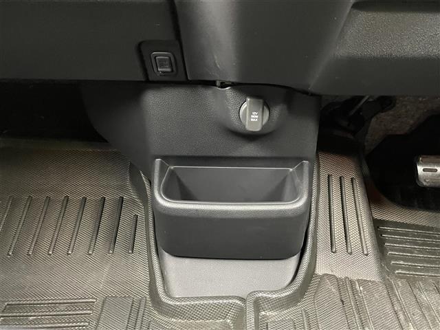 N-BOXカスタム ターボ 衝突軽減 マルチビューカメラシステム 純正9型ナビ フルセグTV BT対応 USB CD/DVD appleCarPlay AndroidAuto 両側電動スライドドア ETC LEDヘッドライト(17枚目)