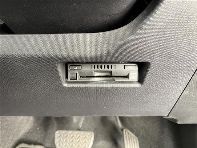 アクア S スタイルブラック 純正ナビ フルセグ Bluetooth CD DVD ETC2.0 TRDエアロ TRDアルミホイール ドライブレコーダー バックカメラ オートハイビーム プリクラッシュセーフティー 電動格納ミラー(12枚目)