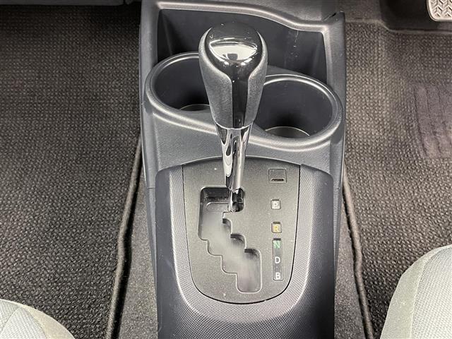 アクア S スタイルブラック 純正ナビ フルセグ Bluetooth CD DVD ETC2.0 TRDエアロ TRDアルミホイール ドライブレコーダー バックカメラ オートハイビーム プリクラッシュセーフティー 電動格納ミラー(15枚目)