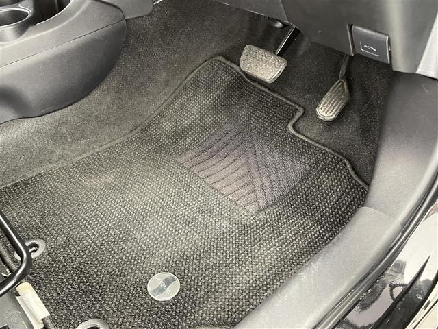 アクア S スタイルブラック 純正ナビ フルセグ Bluetooth CD DVD ETC2.0 TRDエアロ TRDアルミホイール ドライブレコーダー バックカメラ オートハイビーム プリクラッシュセーフティー 電動格納ミラー(20枚目)