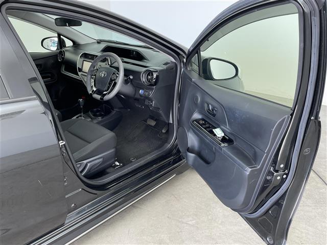 アクア S スタイルブラック 純正ナビ フルセグ Bluetooth CD DVD ETC2.0 TRDエアロ TRDアルミホイール ドライブレコーダー バックカメラ オートハイビーム プリクラッシュセーフティー 電動格納ミラー(26枚目)