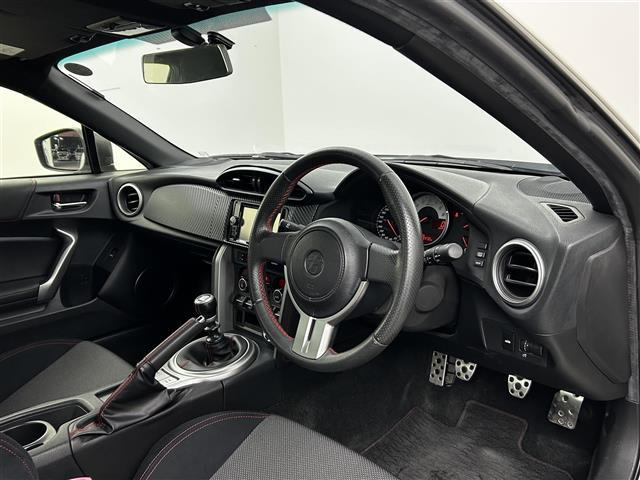 86 GT ETC スマートキー プッシュスタート TRDフルエアロ HKS車高調 純正フロアマット 純正17インチアルミホイール LEDヘッドライト オートエアコン(16枚目)