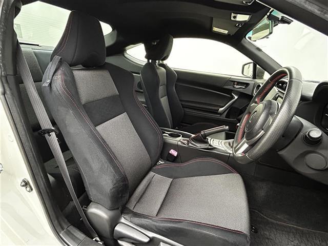 86 GT ETC スマートキー プッシュスタート TRDフルエアロ HKS車高調 純正フロアマット 純正17インチアルミホイール LEDヘッドライト オートエアコン(17枚目)