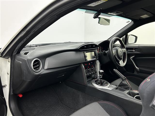 86 GT ETC スマートキー プッシュスタート TRDフルエアロ HKS車高調 純正フロアマット 純正17インチアルミホイール LEDヘッドライト オートエアコン(18枚目)
