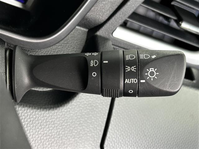 タンク カスタムG-T 純正SDナビ(BT/フルセグ/CD/DVD)/モデリスタエアロ/両側パワスラ/バックカメラ/アイドリングストップ/ビルトインETC/ドラレコ/純正アルミ/純正フロアマット/革巻ステアリング(10枚目)