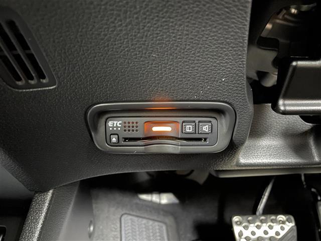 ヴェゼル ハイブリッドRS・ホンダセンシング 純正ナビ ホンダセンシング レーンキープ CD DVD BT ワンセグ 衝突軽減ブレーキ LKP 先行発進お知らせ レーダークルーズ バックカメラ ETC オートホールド シートヒーター ハーフレザー(13枚目)
