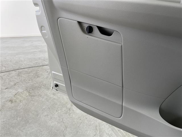 デイズ X 社外ナビ Bluetooth CD DVD 前後ドライブレコーダー アラウンドビューモニター ステアリングスイッチ 電動格納ミラー 純正アルミホイール オートエアコン スマートキープッシュスタート(17枚目)