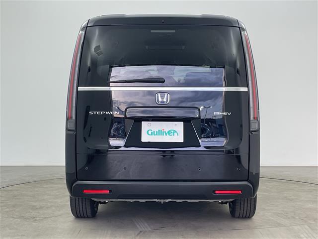 ステップワゴン ｅ：ＨＥＶエアー　ＥＸ　純正１１．４インチナビ　フルセグＴＶ　ＣＤ　ＤＶＤ　ＡＭ／ＦＭ　ＢＴ　ＳＤ録音再生　バックモニター　後席１５．６インチモニター　電動リヤゲート　両側パワースライドドア　シートヒーター　ホンダセンシング（32枚目）