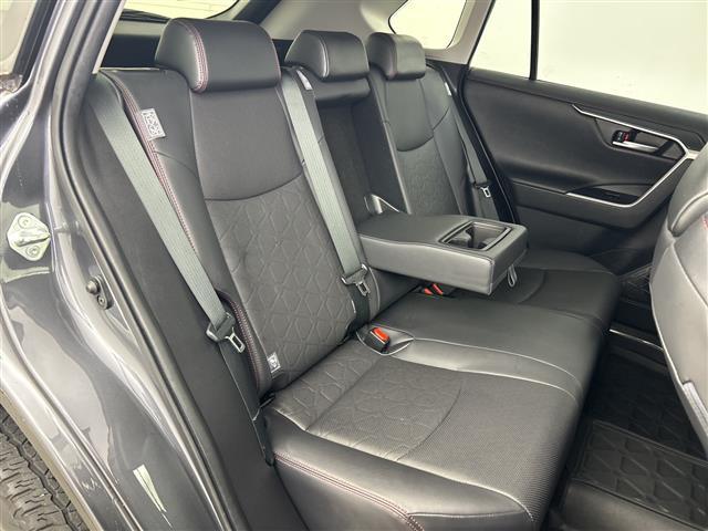 ＲＡＶ４ アドベンチャー　オフロードパッケージ　４ＷＤ　純正ディスプレイオーディオ（カーナビ／ＢＴ／フルセグＴＶ）　バックカメラ　トヨタセーフティセンス　スマートキー　ＥＴＣ　オートライト　オートハイビーム　ＬＥＤヘッドライトレーダークルコン（22枚目）