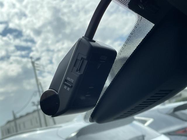 CX-8 XD Lパッケージ ワンオーナー 純正メモリナビ(CD/DVD/BT/フルセグ) 全方位カメラ ヘッドアップディスプレイ ETC ドラレコ パワーバックドア LEDヘッドランプ LEDフォグランプ デイライト(5枚目)