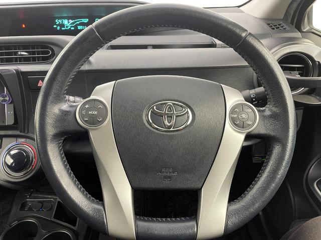 アクア Gブラックソフトレザーセレクション 純正SDナビ(CD/DVD/フルセグTV/Bluetooth) 車外カメラ(前後) ECO/EVモード スペアキー ETC AW付スタッドレスタイヤ車載(4枚目)