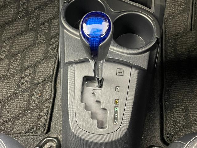 アクア Gブラックソフトレザーセレクション 純正SDナビ(CD/DVD/フルセグTV/Bluetooth) 車外カメラ(前後) ECO/EVモード スペアキー ETC AW付スタッドレスタイヤ車載(14枚目)