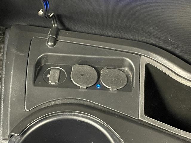 アクア Gブラックソフトレザーセレクション 純正SDナビ(CD/DVD/フルセグTV/Bluetooth) 車外カメラ(前後) ECO/EVモード スペアキー ETC AW付スタッドレスタイヤ車載(17枚目)