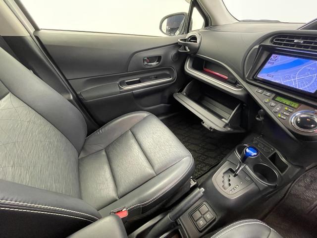 アクア Gブラックソフトレザーセレクション 純正SDナビ(CD/DVD/フルセグTV/Bluetooth) 車外カメラ(前後) ECO/EVモード スペアキー ETC AW付スタッドレスタイヤ車載(19枚目)