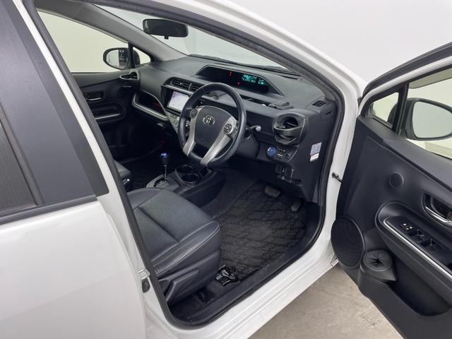 アクア Gブラックソフトレザーセレクション 純正SDナビ(CD/DVD/フルセグTV/Bluetooth) 車外カメラ(前後) ECO/EVモード スペアキー ETC AW付スタッドレスタイヤ車載(21枚目)