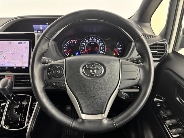 ヴォクシー 　後席モニター　純正ナビ（Ｂｌｕｅｔｏｏｔｈ／ＣＤ／ＤＶＤ／ＡＭ／ＦＭ）　フルセグＴＶ　バックカメラ　クルーズコントロール　ドライブレコーダー　レーンキープアシスト　プリクラッシュセーフティ　ＥＴＣ（10枚目）