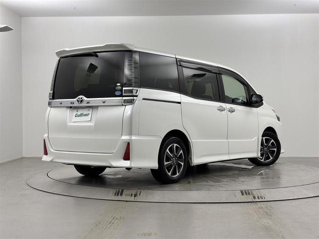 ヴォクシー 　後席モニター　純正ナビ（Ｂｌｕｅｔｏｏｔｈ／ＣＤ／ＤＶＤ／ＡＭ／ＦＭ）　フルセグＴＶ　バックカメラ　クルーズコントロール　ドライブレコーダー　レーンキープアシスト　プリクラッシュセーフティ　ＥＴＣ（40枚目）