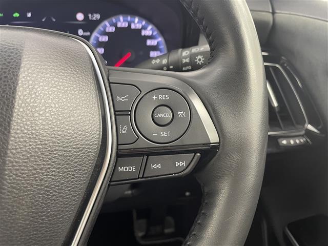 クラウンハイブリッド Ｓ　エレガンススタイル　純正ナビ　フルセグＴＶ　ＣＤ　ＤＶＤ　Ｂｌｕｅｔｏｏｔｈ　ＡＭ／ＦＭ　パノラマミックビュー　ＥＴＣ　アドバンストパーク　ハーフレザー　シートヒーター　パドルシフト　ハンドルヒーター　３６０度ドラレコ（14枚目）