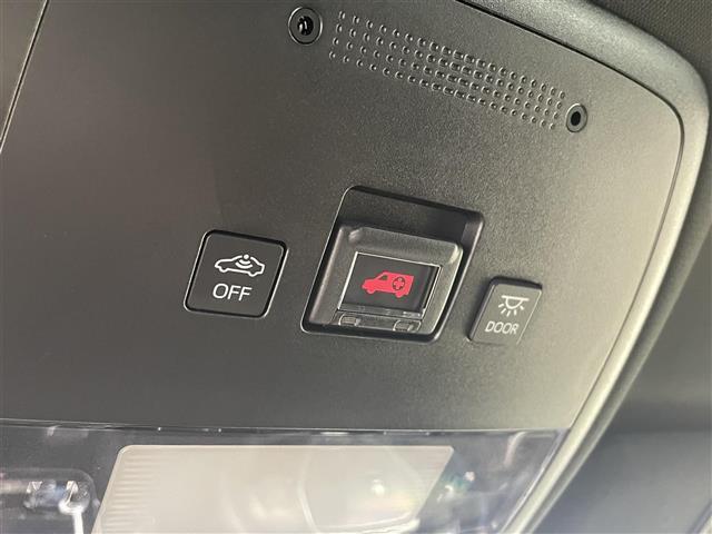 クラウンハイブリッド Ｓ　エレガンススタイル　純正ナビ　フルセグＴＶ　ＣＤ　ＤＶＤ　Ｂｌｕｅｔｏｏｔｈ　ＡＭ／ＦＭ　パノラマミックビュー　ＥＴＣ　アドバンストパーク　ハーフレザー　シートヒーター　パドルシフト　ハンドルヒーター　３６０度ドラレコ（17枚目）