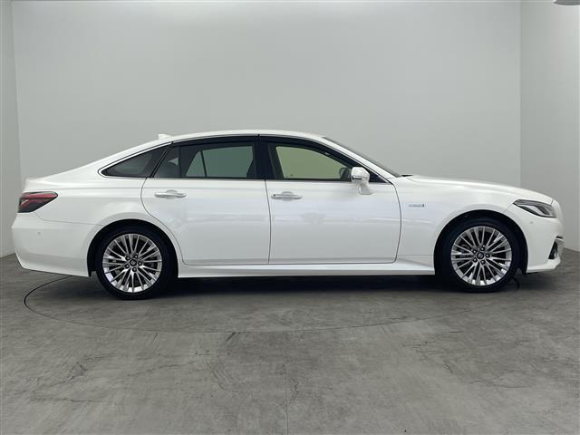 クラウンハイブリッド Ｓ　エレガンススタイル　純正ナビ　フルセグＴＶ　ＣＤ　ＤＶＤ　Ｂｌｕｅｔｏｏｔｈ　ＡＭ／ＦＭ　パノラマミックビュー　ＥＴＣ　アドバンストパーク　ハーフレザー　シートヒーター　パドルシフト　ハンドルヒーター　３６０度ドラレコ（33枚目）