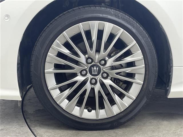 クラウンハイブリッド Ｓ　エレガンススタイル　純正ナビ　フルセグＴＶ　ＣＤ　ＤＶＤ　Ｂｌｕｅｔｏｏｔｈ　ＡＭ／ＦＭ　パノラマミックビュー　ＥＴＣ　アドバンストパーク　ハーフレザー　シートヒーター　パドルシフト　ハンドルヒーター　３６０度ドラレコ（40枚目）