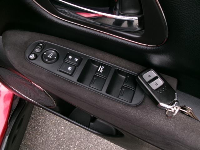 ヴェゼル ハイブリッドRS・ホンダセンシング ワンオーナー 純正メモリーナビ フルセグTV バックカメラ Bluetooth DVD再生可 ハーフレザーシート 社外ドラレコ オートライト LEDヘッドライト 純正18インチAW シートヒーター(17枚目)