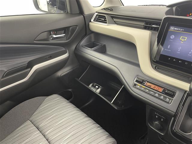 ソリオ ハイブリッドＭＺ　衝突軽減　全方位９型ナビ　フルセグＴＶ　ＢＴ対応　ＡｐｐｌｅＣａｒＰｌａｙ　ＡｎｄｒｏｉｄＡｕｔｏ　両側電動スライドドア　追従クルコン　前席シートヒーター　ＨＵＤ　ＬＥＤヘッドライト　純正ＡＷ（21枚目）