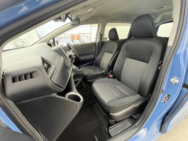 ◆商談ルームには「キッズスペース」を完備しています。ＤＶＤ、ブロック、絵本、おままごとセット。お子様連れでも、ゆっくりとお車をお選びいただけます！