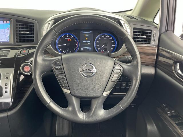 エルグランド ２５０ハイウェイスターＳ　純正ＨＤＤナビ　純正フリップダウンモニター　両後パワースライドドア　ハーフレザーシート　インテリジェントキー　クルーズコントロール　バックドアイージークローザー　コーナーセンサー　ビルトインＥＴＣ（5枚目）