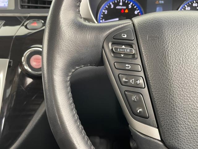 エルグランド ２５０ハイウェイスターＳ　純正ＨＤＤナビ　純正フリップダウンモニター　両後パワースライドドア　ハーフレザーシート　インテリジェントキー　クルーズコントロール　バックドアイージークローザー　コーナーセンサー　ビルトインＥＴＣ（6枚目）